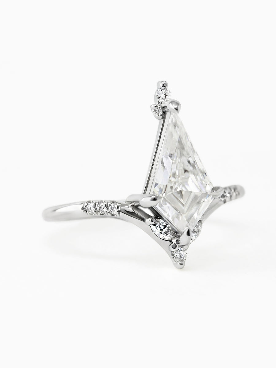 Callie Ring (Moissanite)