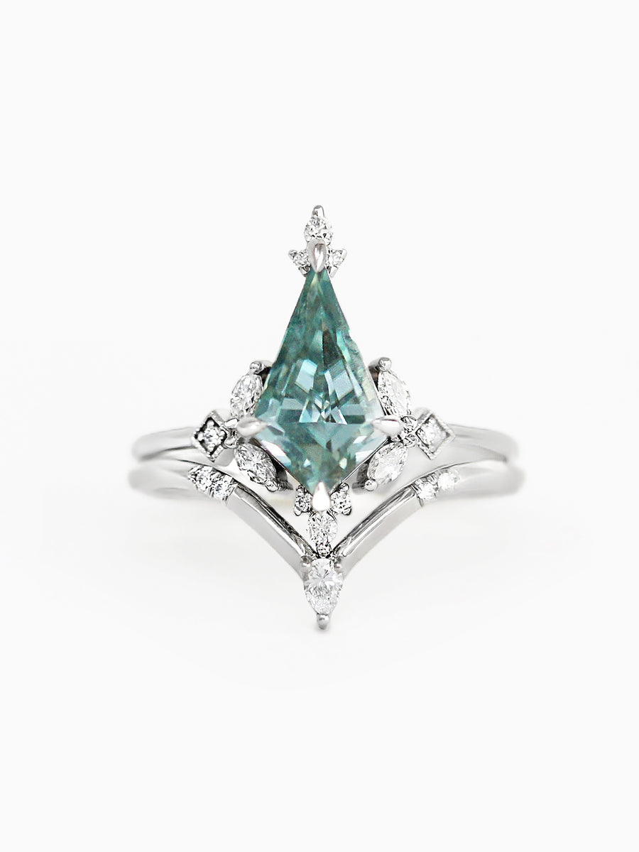 [Ready-to-Ship] Clementine Ring & Band (Green Moissanite)