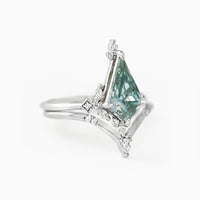 [Ready-to-Ship] Clementine Ring & Band (Green Moissanite)