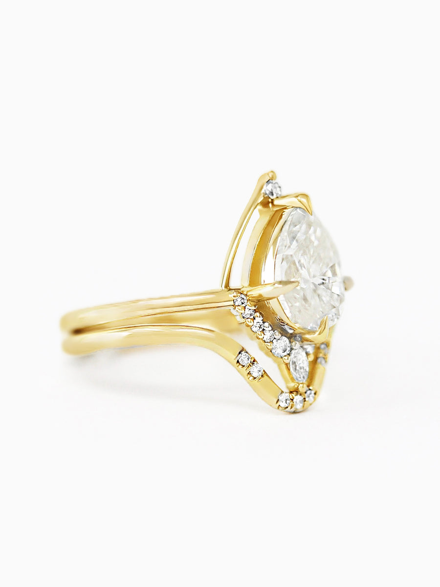 [Ready-to-Ship] Eliana Ring & Band (Moissanite)