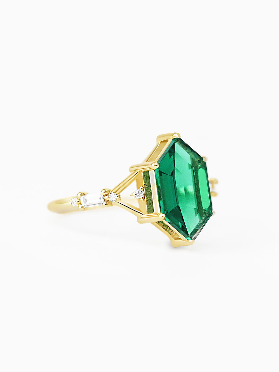 Ethereal Ring (Emerald)