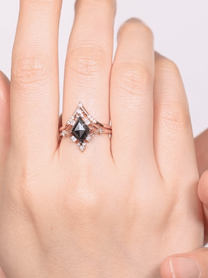 Greta Ring