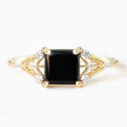 Onyx Daisy Ring