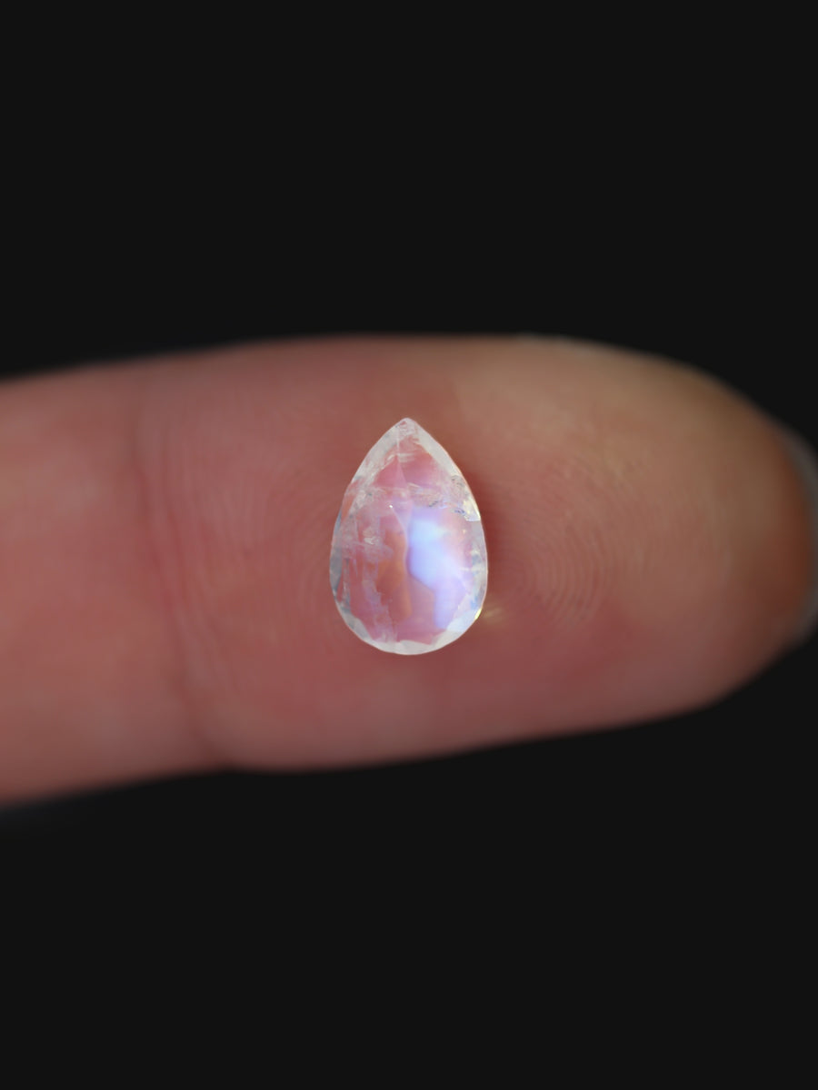 1.27CT White Moonstone Inventory SKU MNPEAR-03