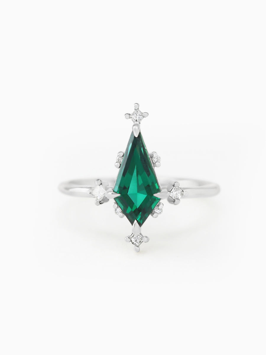 Maeve Ring (Emerald)