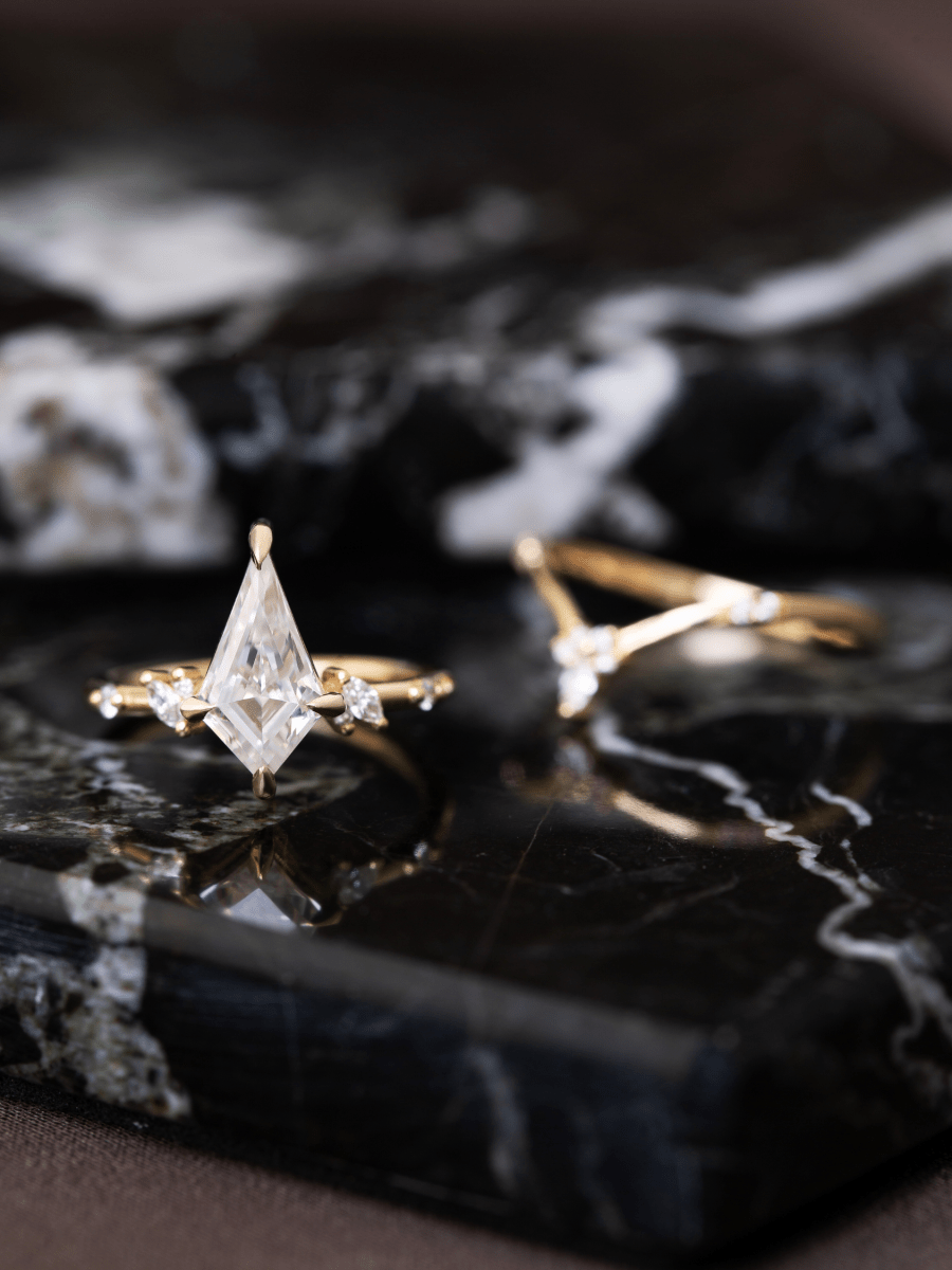 Mikaela Ring (Moissanite)