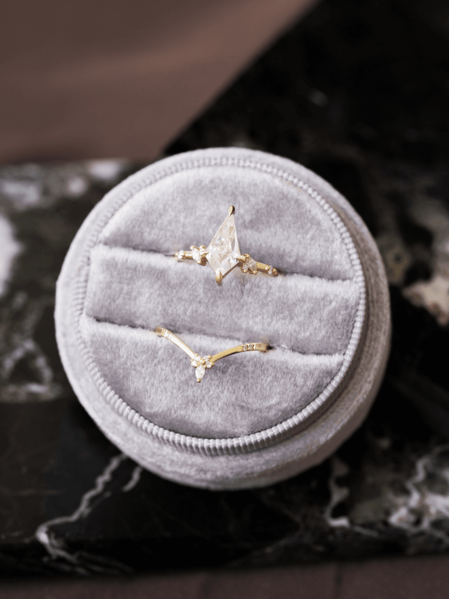Mikaela Ring (Moissanite) - HIDDENSPACE