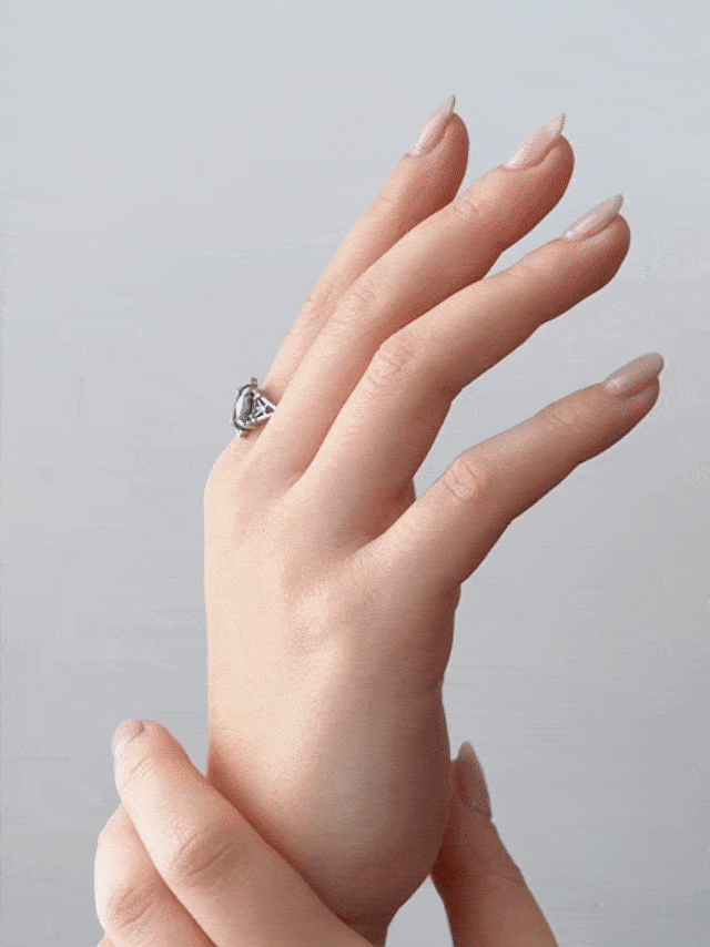 Oval Star Ring