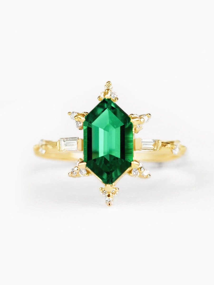 Queen of Ice Ring (Emerald)