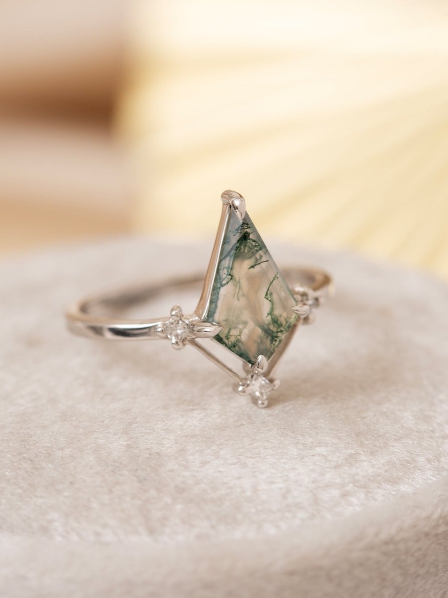 Skylar Ring (Moss Agate)