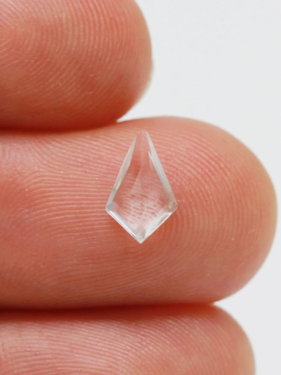 0.83CT Tourmalinated Quartz Inventory SKU TQKITE-02