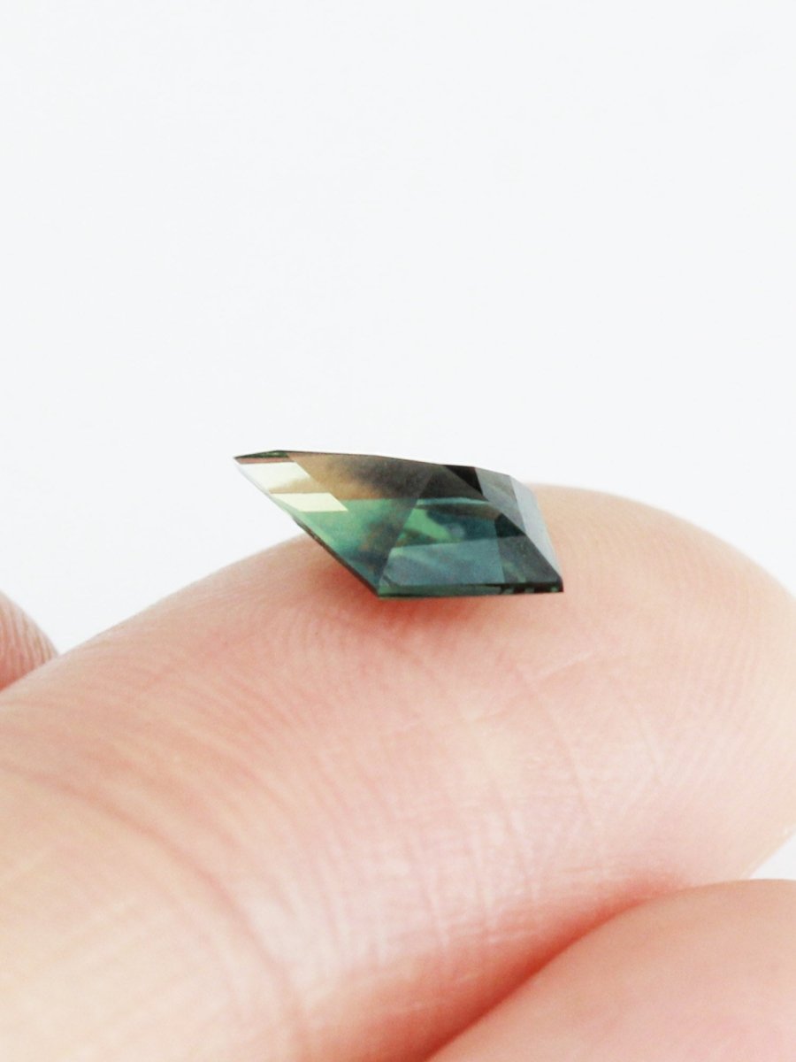 0.99CT Sapphire Inventory SKU SAKITEN-118