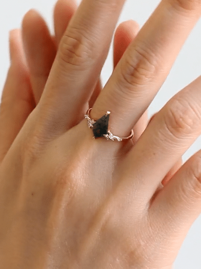 hiddenspace-engagement-ring-mossagate-mikaela-proposal-unique-artdeco-finejewelry-2