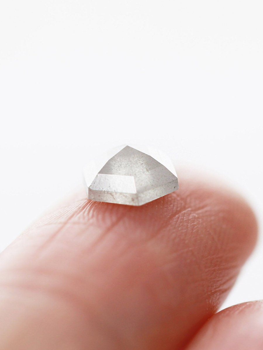 1,03 CT Salz- und Pfeffer-Sechseck-Inventar SKU SPHEX-98