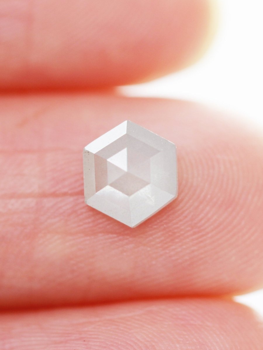 1,03 CT Salz- und Pfeffer-Sechseck-Inventar SKU SPHEX-98