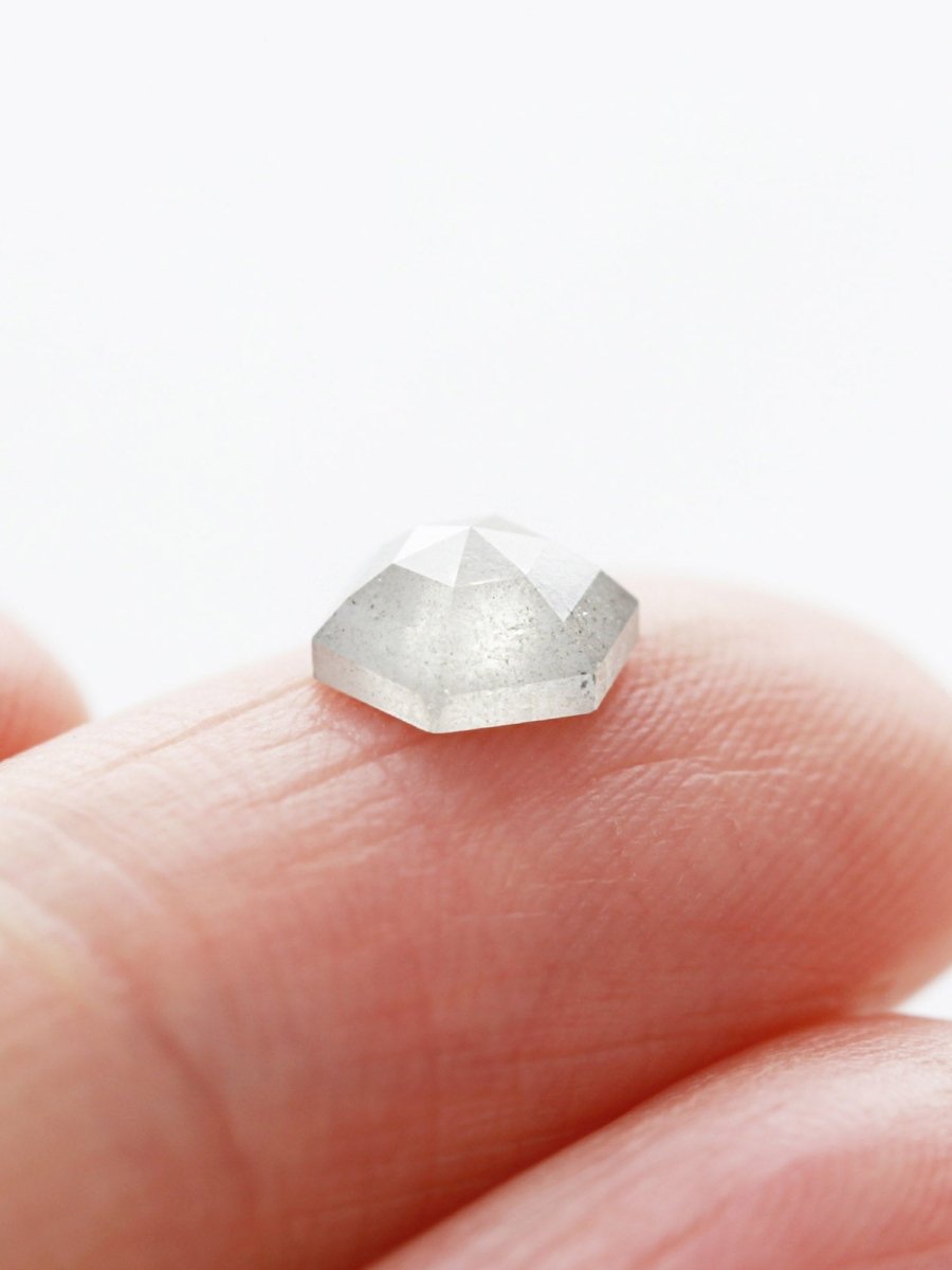 1,13 CT Salz- und Pfeffer-Sechskant-Inventar SKU SPHEX-99