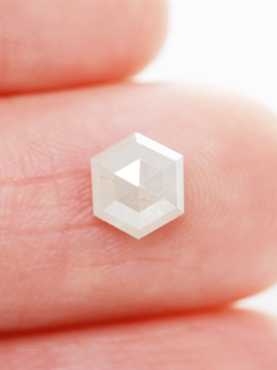 1,30 CT Salz- und Pfeffer-Sechseck-Inventar SKU SPHEX-19