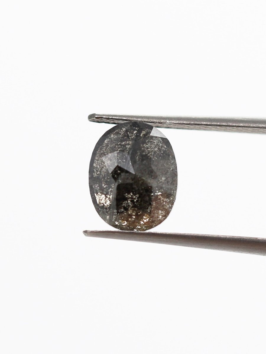 1,36 ct Salz- und Pfeffer-Oval-Inventar SKU SPOVAL-04