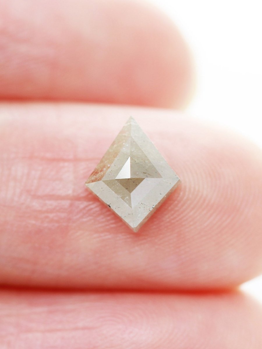 1.49CT Salt and Pepper Kite Inventory SKU SPKite-57