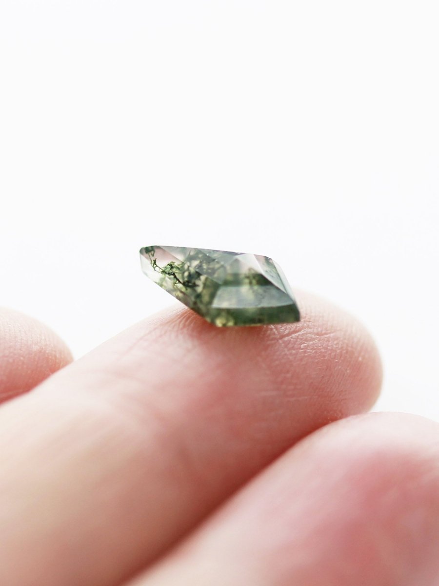 1.64CT Moss Agate Inventory SKU MAKITE-15