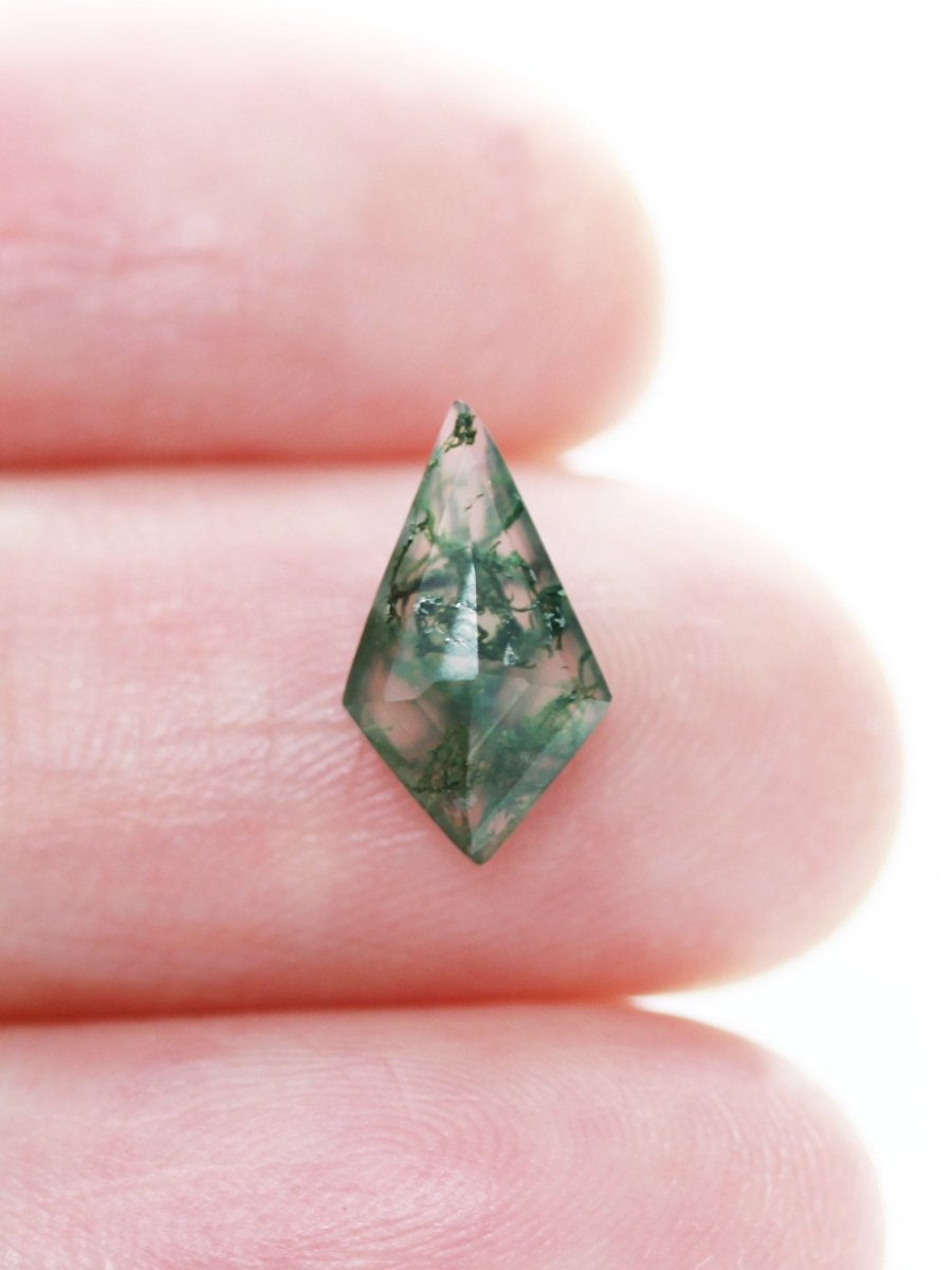 1.64CT Moss Agate Inventory SKU MAKITE-15