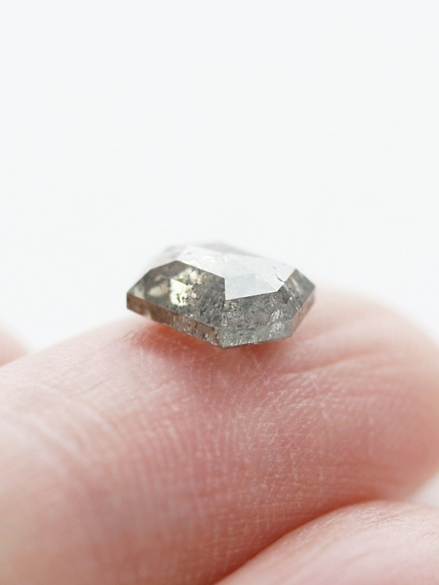 1,90 CT Salz- und Pfeffer-Sechskant-Inventar SKU SPHEX-04