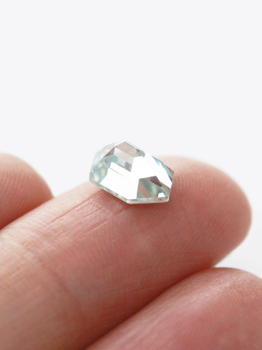 Inventaire de moissanite vert clair 1,98 ct SKU MSHEX-04