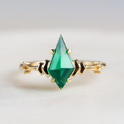 Kite Doric Ring (Smaragd)