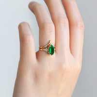 hiddenspace-engagement-ring-lillie-emerald-proposal-ring3