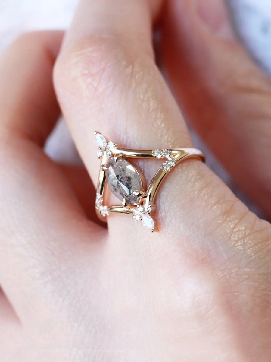 hiddenspace-engagement-rings-adah-salt-and-pepper-diamond-14k-hand_1