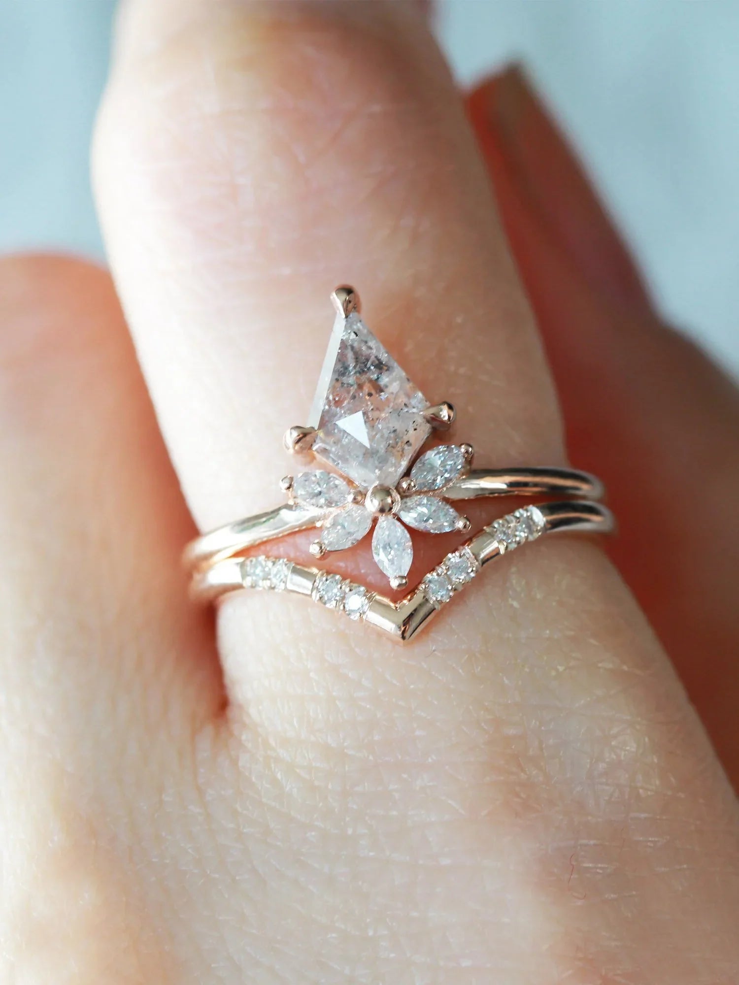 hiddenspace jewelry fine jewelry los angeles art deco design architectural fine jewelry wedding band stacking rings stackable band 14k gold ring diamond ring unique fine jewelry CHEVRON BAND