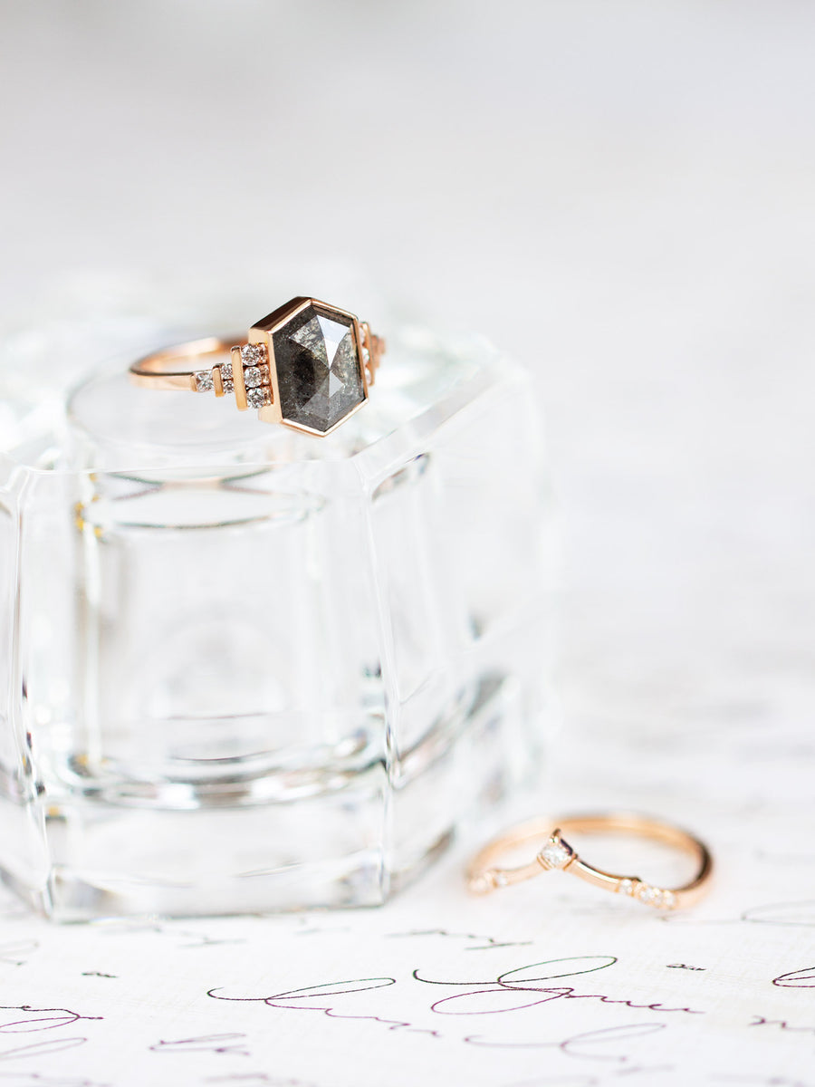 engagementring-saltandpepperdiamond-delcyring-set5