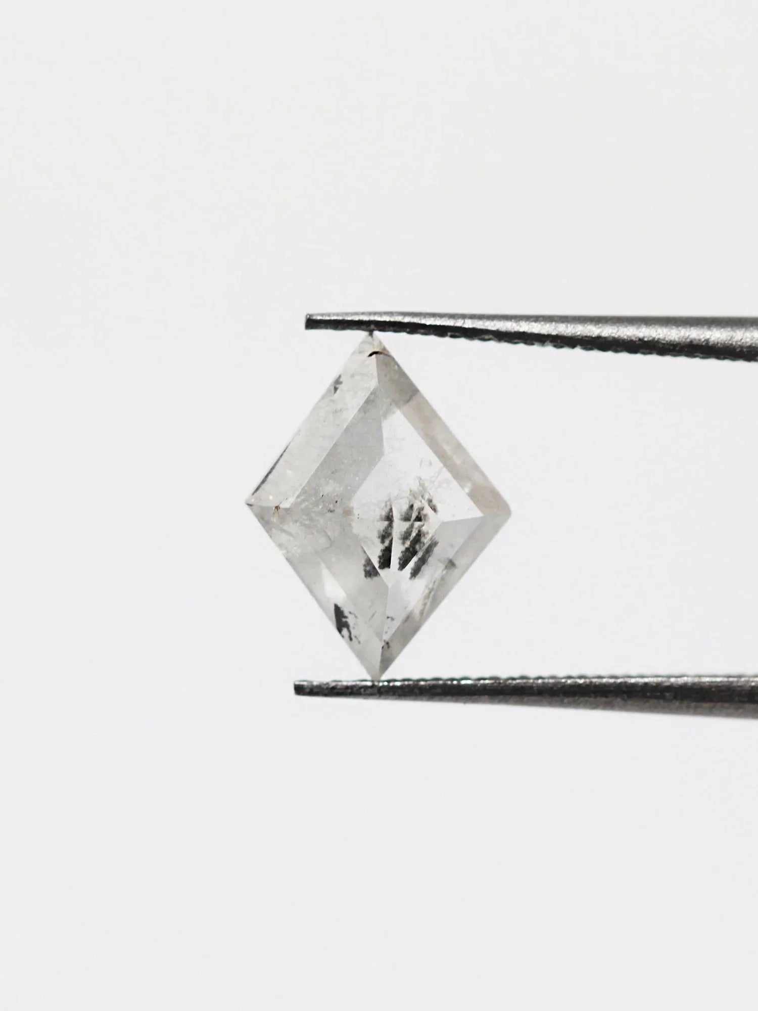 0,84 CT Salt and Pepper Kite Inventory SKU SPKite-44
