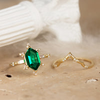 hiddenspace-engagement-queen-of-ice-emerald-14k-yellow-ring-list-ft-product_05