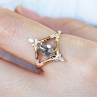 hiddenspace-engagement-rings-adah-salt-and-pepper-diamond-14k-hand_2