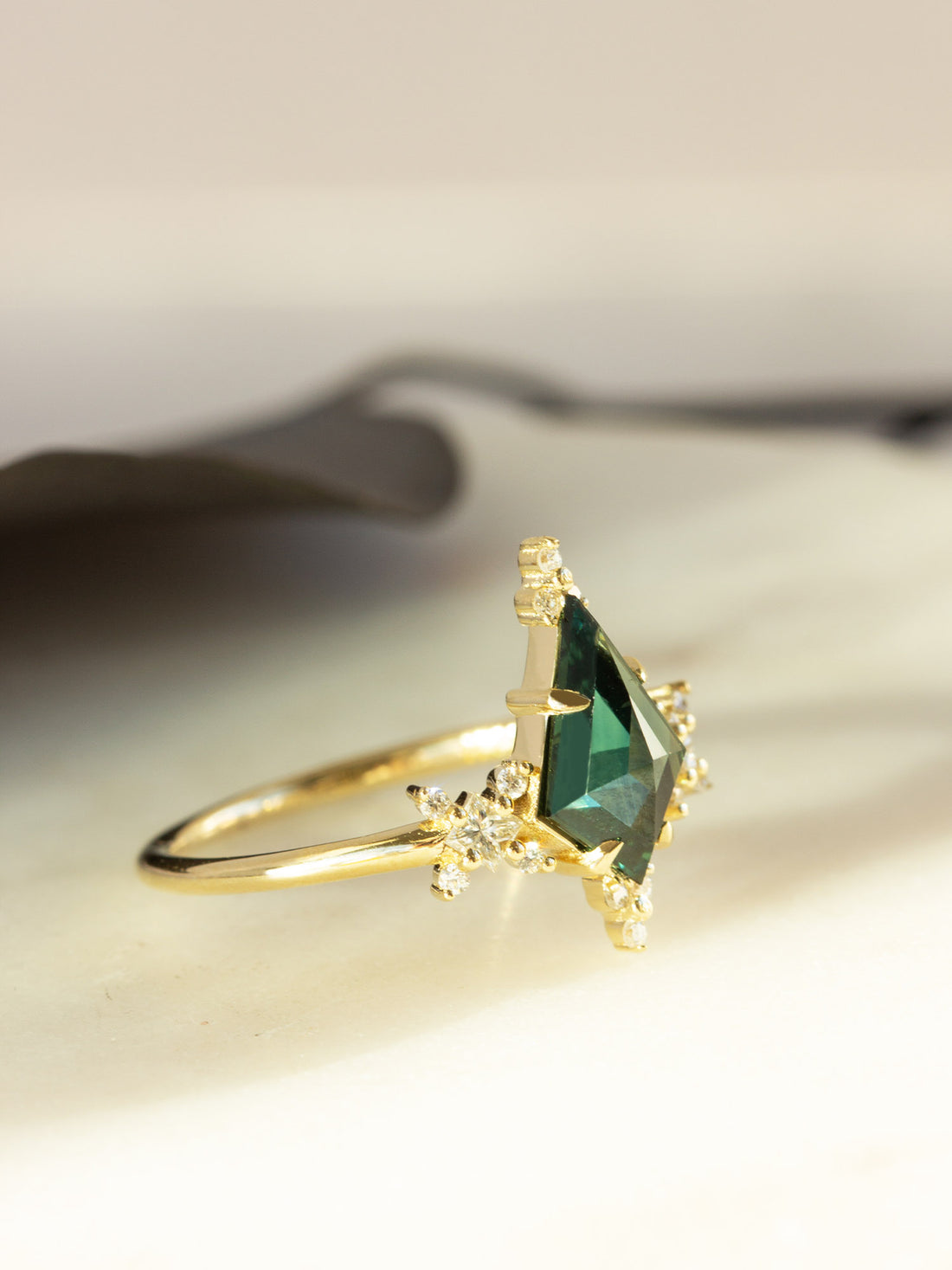 Jayden Ring (Sapphire) – HIDDENSPACE