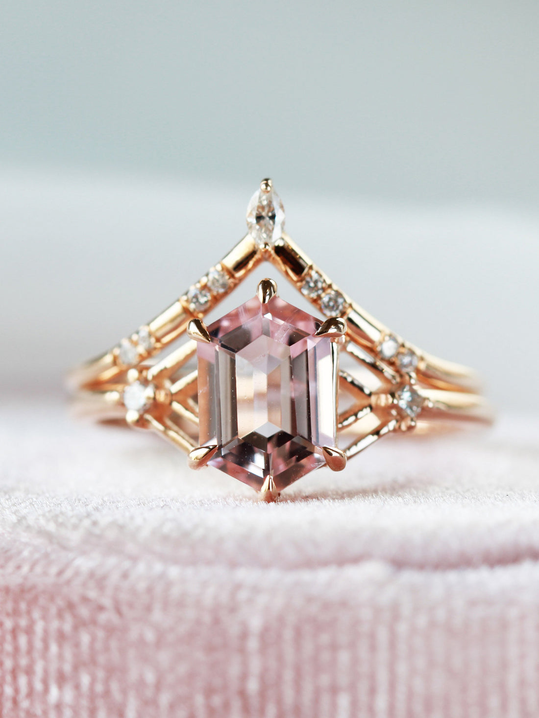 hiddenspace-engagement-rings-princess-tracery-morganite-14k-front-with-band_1