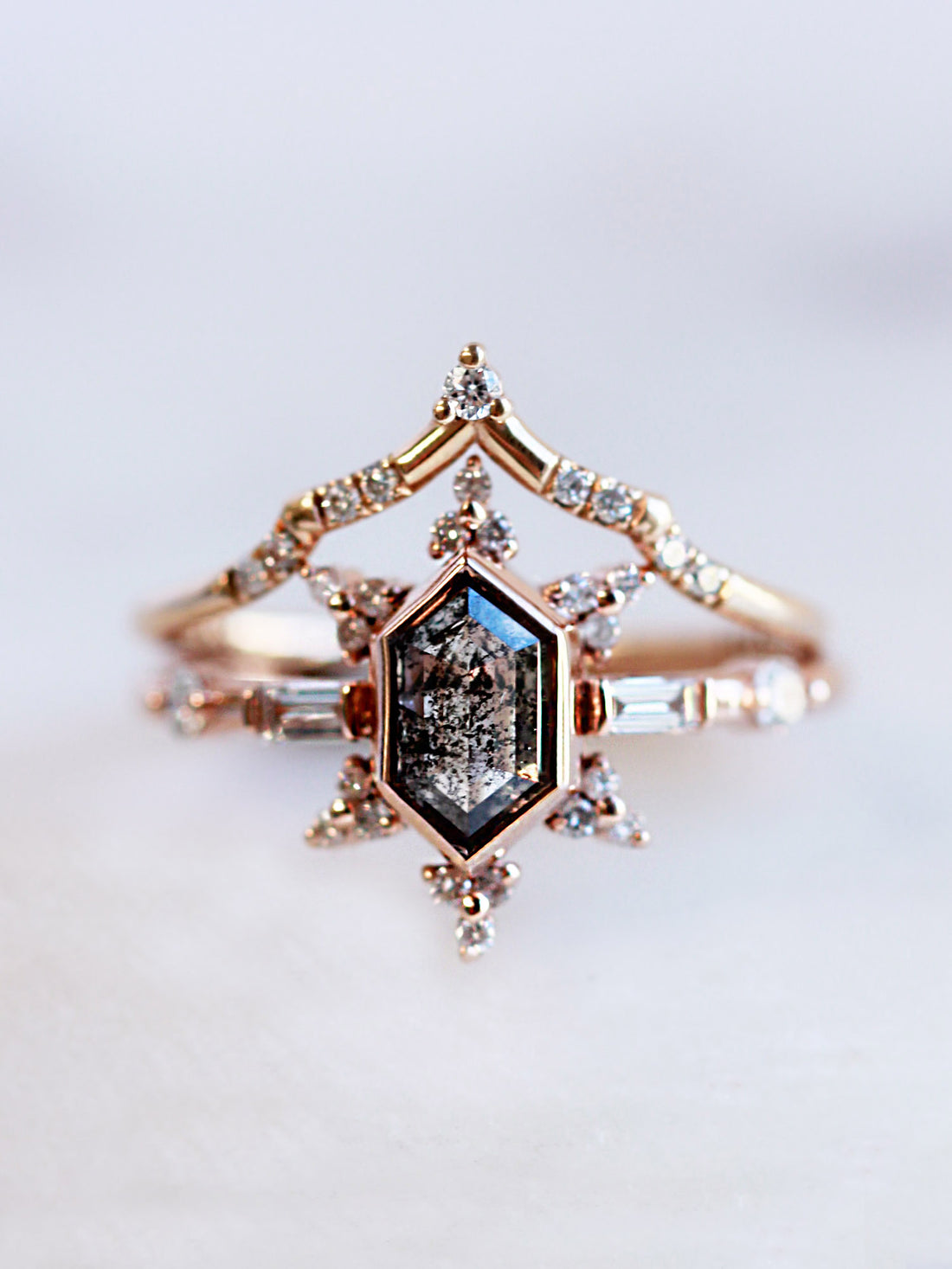 hiddenspace-engagement-rings-queen-of-ice-salt-and-pepper-diamond-14k-front-with-band