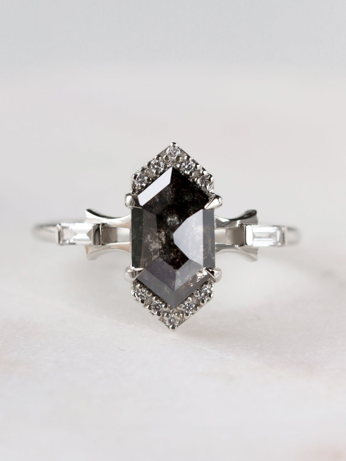 hiddenspace-engagement-rings-tara-salt-and-pepper-diamond-14k-front