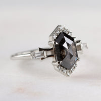 hiddenspace-engagement-rings-tara-salt-and-pepper-diamond-14k-right