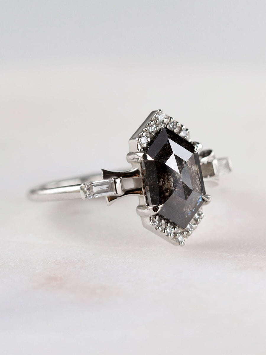 hiddenspace-engagement-rings-tara-salt-and-pepper-diamond-14k-right
