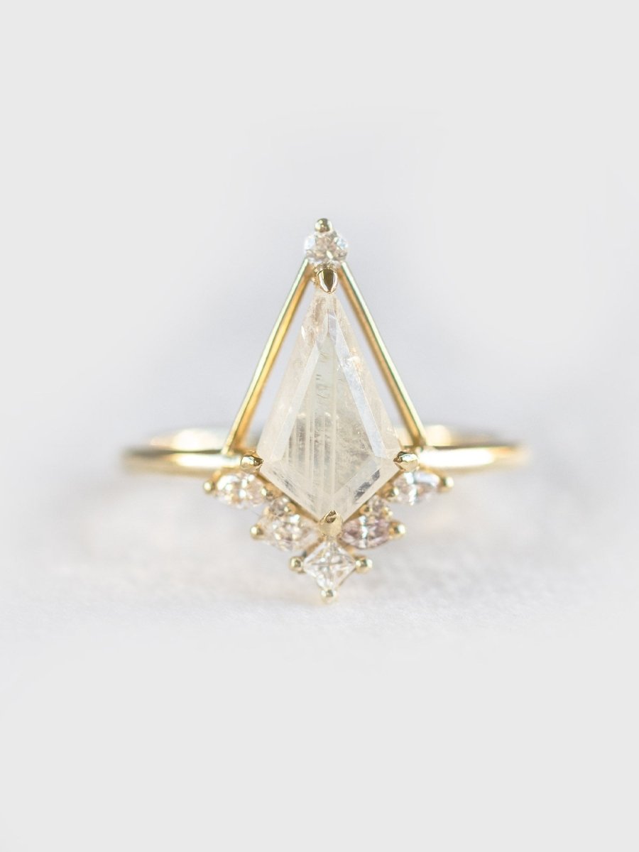 hiddenspace jewelry unique engagement ring architectural design fine jewelry art deco inspire unique engagement ring vintage jewelry bridal ring one-of-a-kind engagement ring alternative jewelry LUNA DESIGN