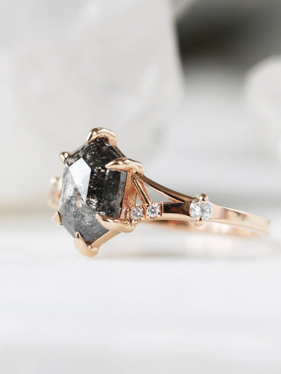 H/S Oblique Line Ring