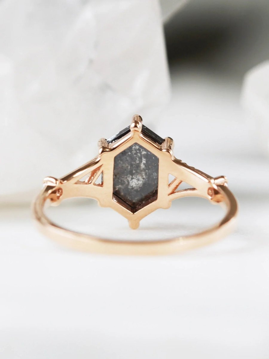 H/S Oblique Line Ring