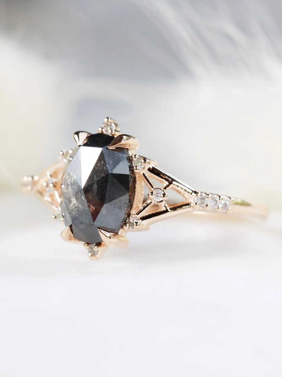 H/S Oval Star Ring - HIDDENSPACE