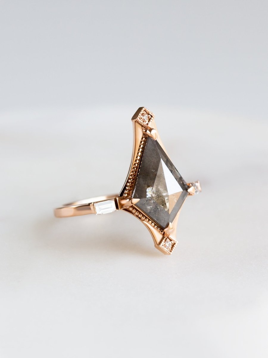 H/S Tori Ring - HIDDENSPACE