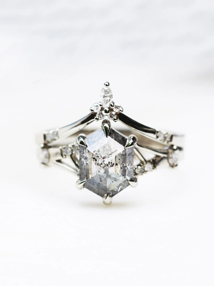 hiddenspace jewelry fine jewelry los angeles art deco design architectural fine jewelry wedding band stacking rings stackable band 14k gold ring diamond ring unique fine jewelry MEIRA STAR BAND