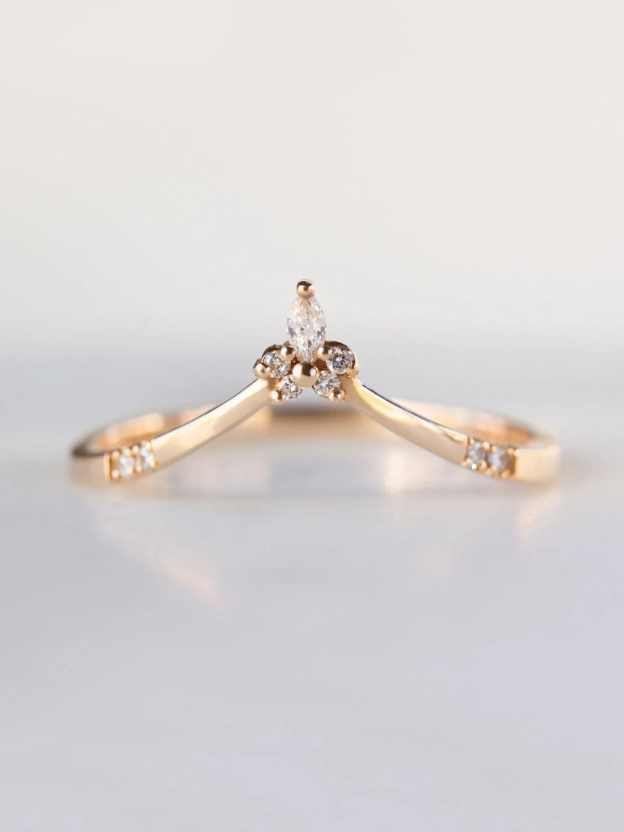 hiddenspace jewelry fine jewelry los angeles art deco design architectural fine jewelry wedding band stacking rings stackable band 14k gold ring diamond ring unique fine jewelry MEIRA STAR BAND