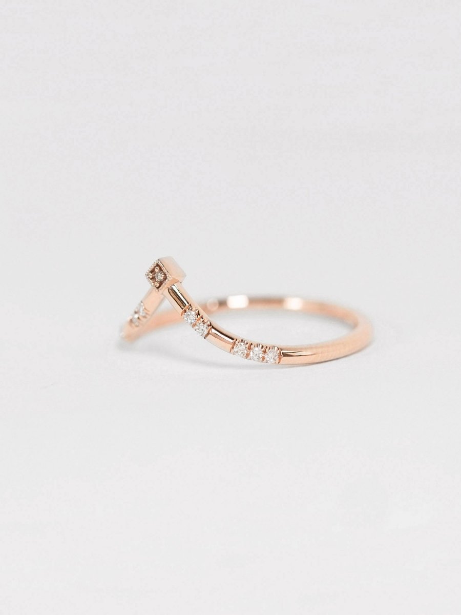 hiddenspace-engagement-ring-quinn-band-product-left