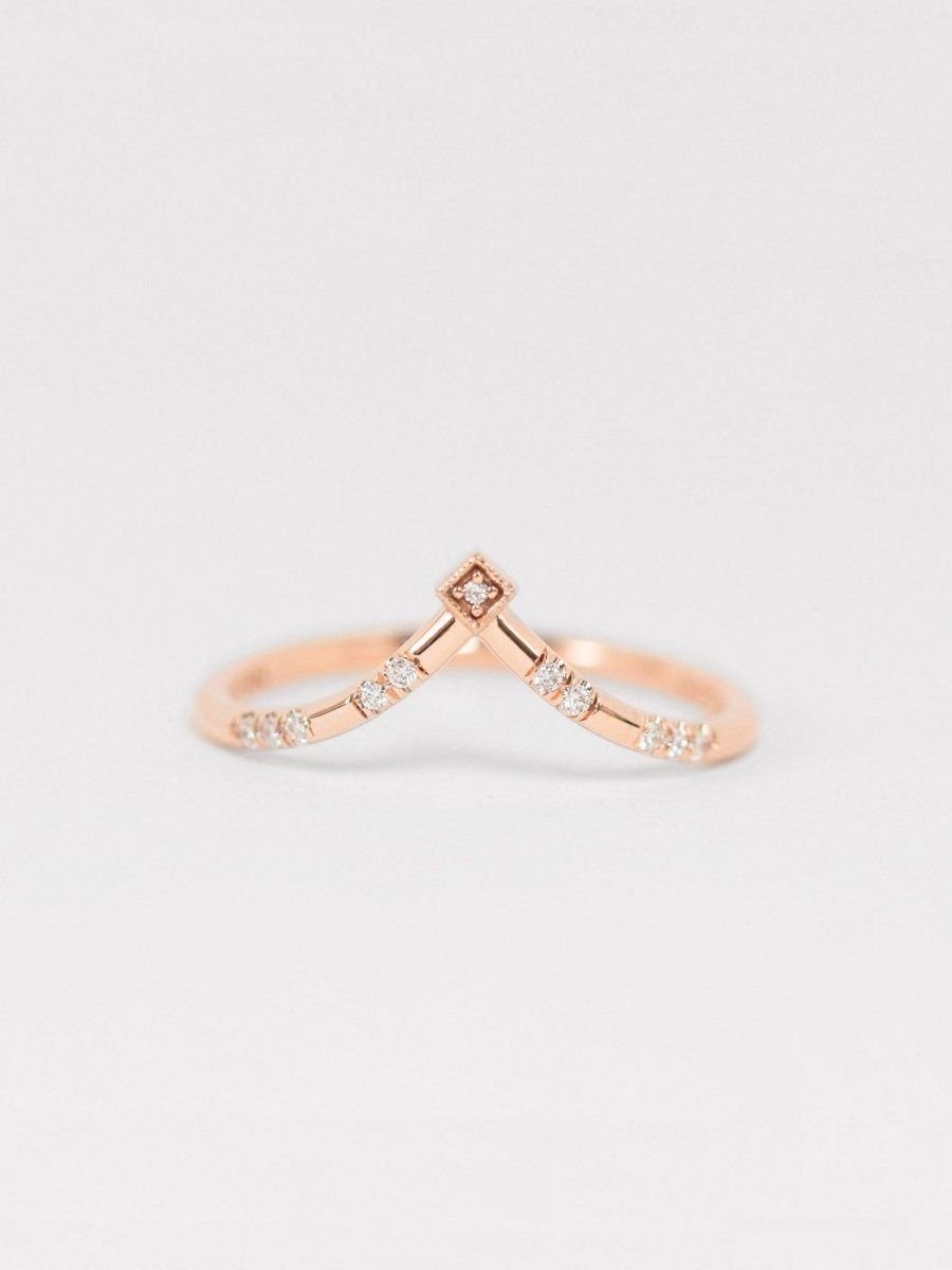 hiddenspace-engagement-ring-quinn-band-product-front
